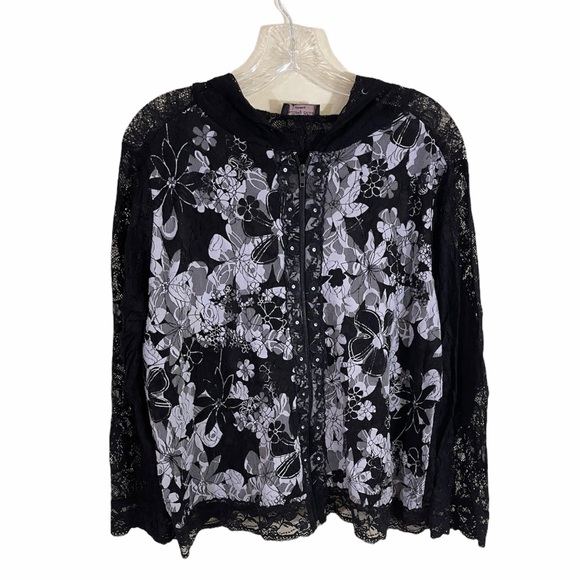 Brittany Black Women lace zipped up jacket - Picture 1 of 7